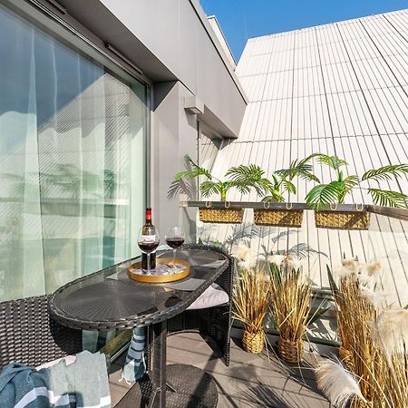 Granaria Kingdom & Happiness Premium Apartments By The River - Gratis Prosecco กดัญสก์ ภายนอก รูปภาพ