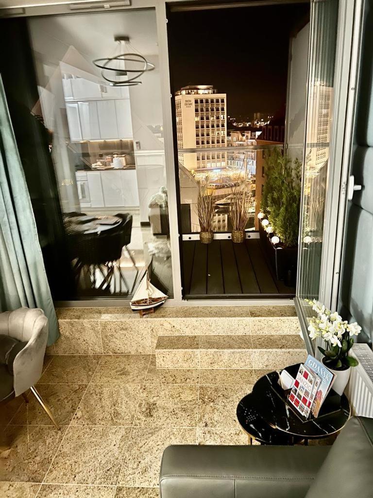 Granaria Kingdom & Happiness Premium Apartments By The River - Gratis Prosecco กดัญสก์ ภายนอก รูปภาพ