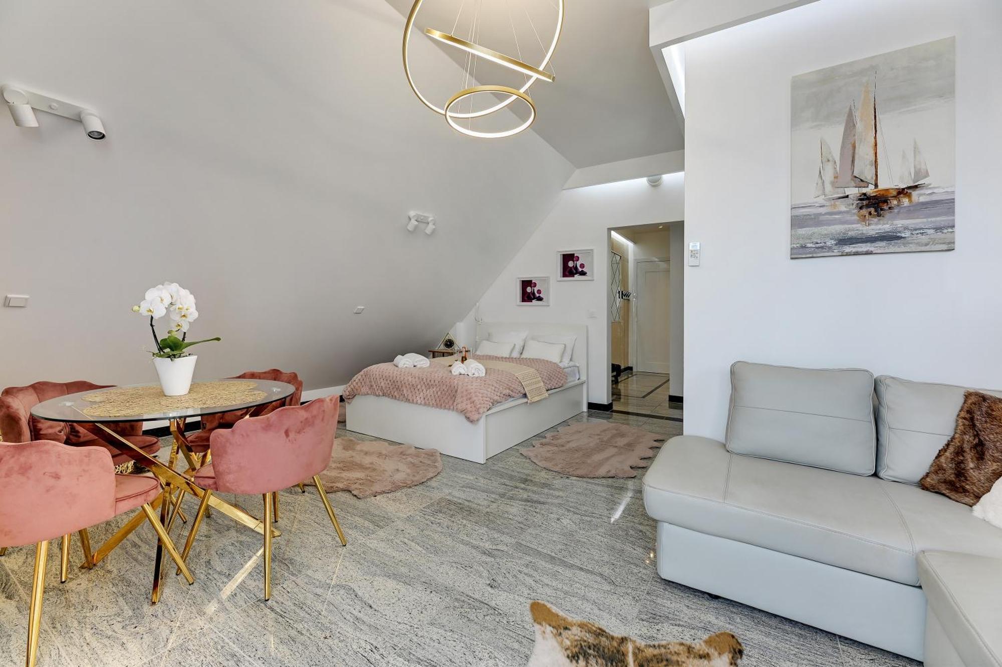 Granaria Kingdom & Happiness Premium Apartments By The River - Gratis Prosecco กดัญสก์ ภายนอก รูปภาพ