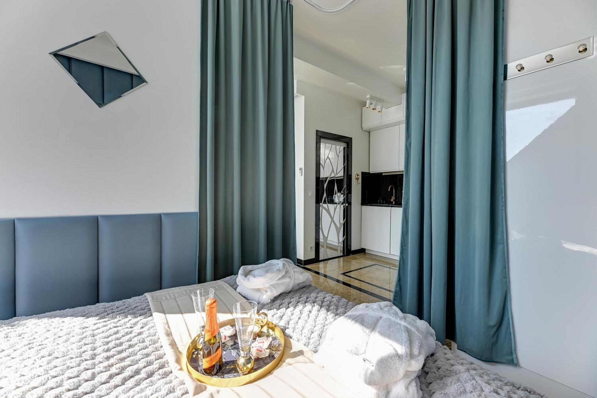 Granaria Kingdom & Happiness Premium Apartments By The River - Gratis Prosecco กดัญสก์ ภายนอก รูปภาพ
