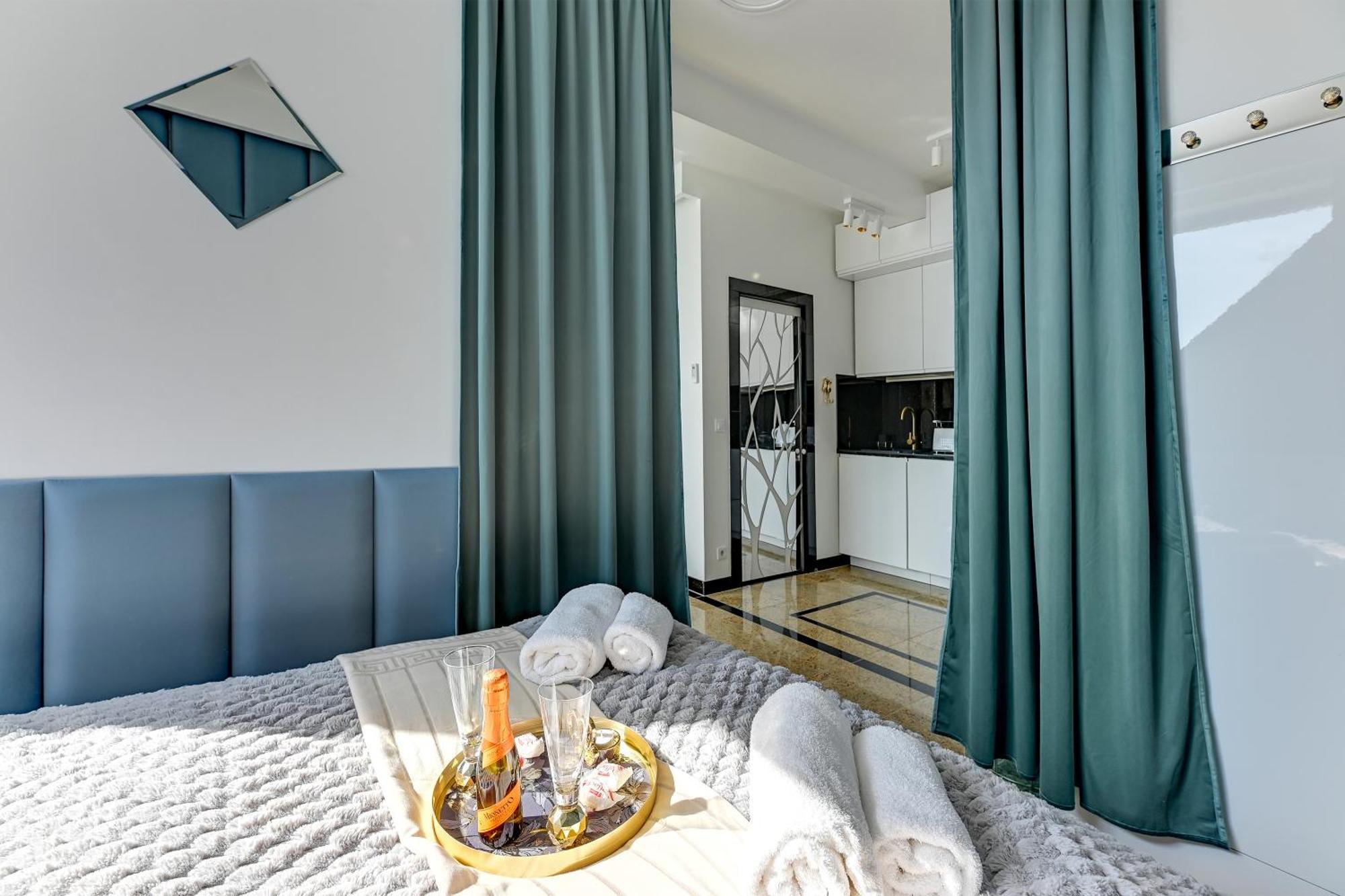 Granaria Kingdom & Happiness Premium Apartments By The River - Gratis Prosecco กดัญสก์ ภายนอก รูปภาพ
